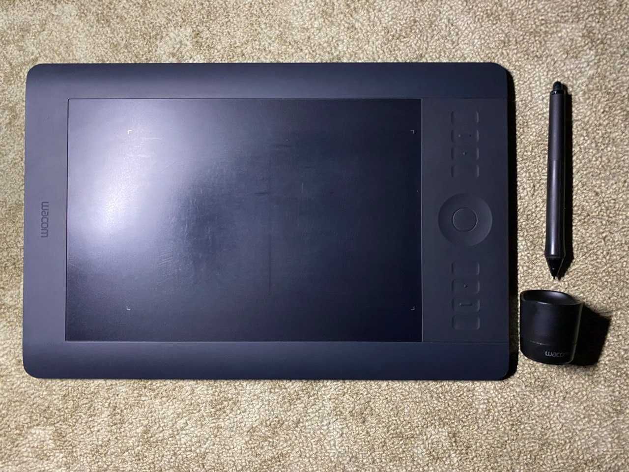 Планшет Wacom Intuos 5 Touch Medium PTH-650/K + перо