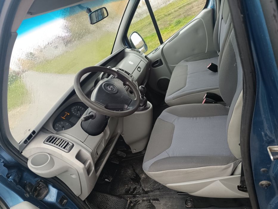 Opel Vivaro 2,0 115km 2008r klima grzany fotel alu