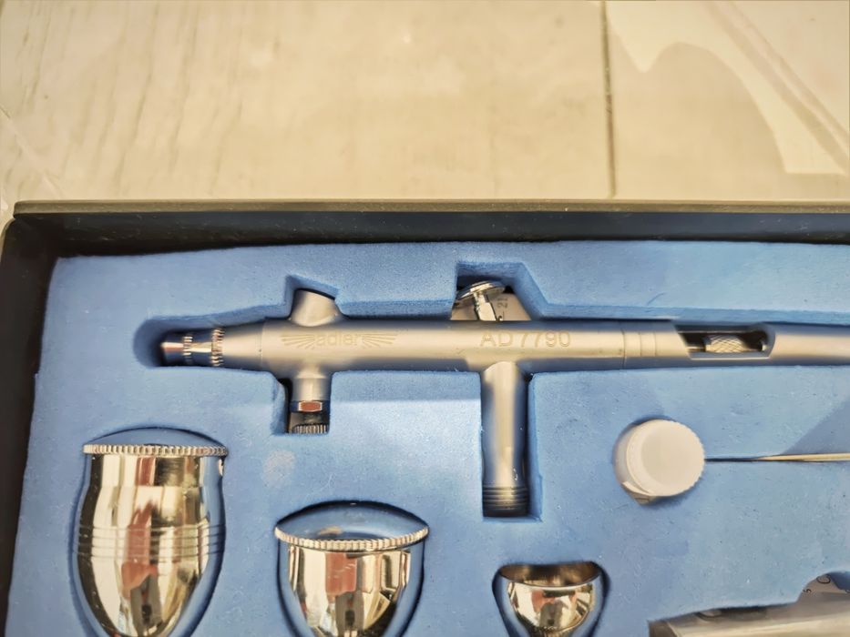 Aerograf Adler AD7790