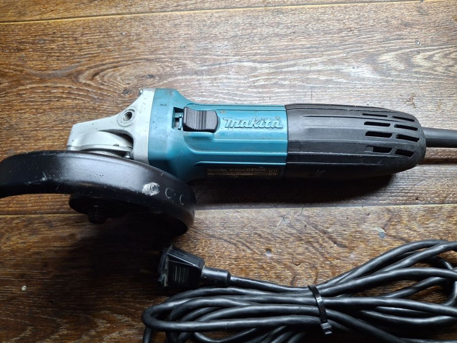 Болгарка Makita ga5030