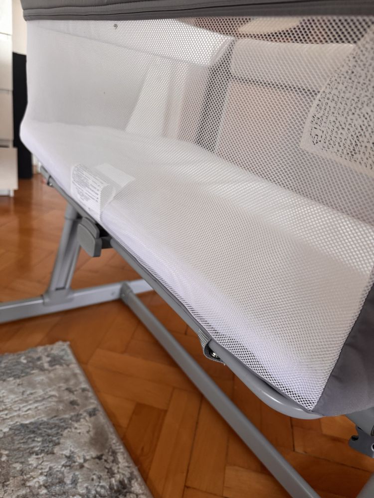 Sprzedam Chicco Next2Me Magic 2 w kolorze Moon Grey