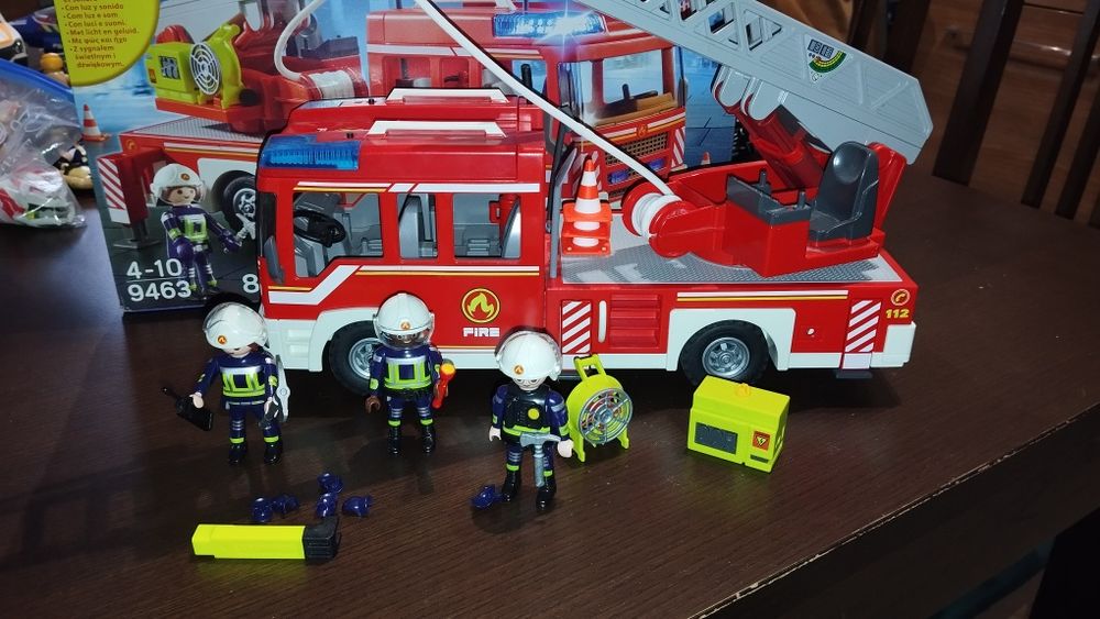 Wóz strażacki Playmobil plus oryginalny karton i instrukcja
