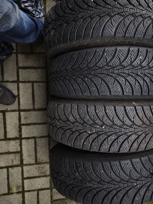 Opony zimowe na felgach