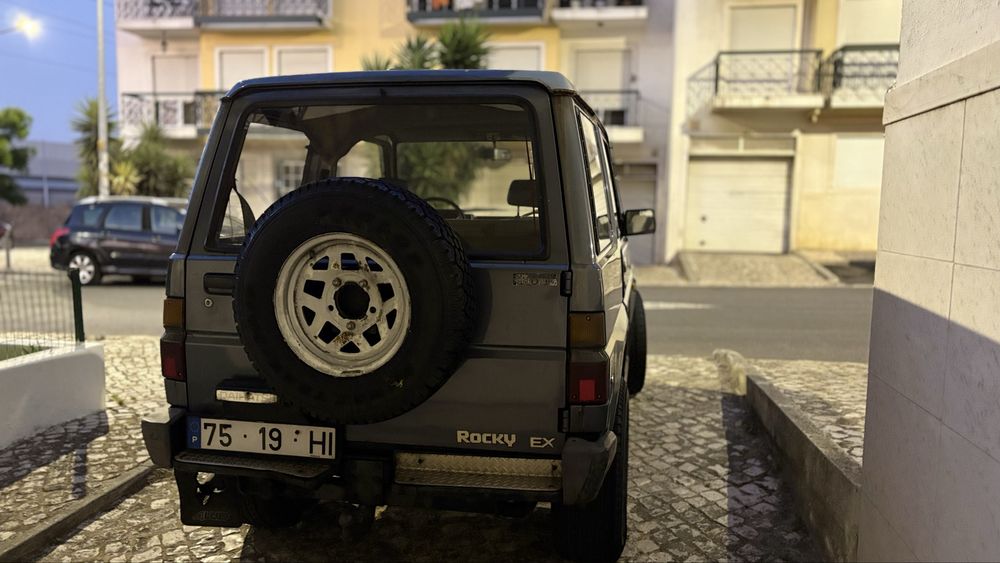 Daihatsu rocky   4x4