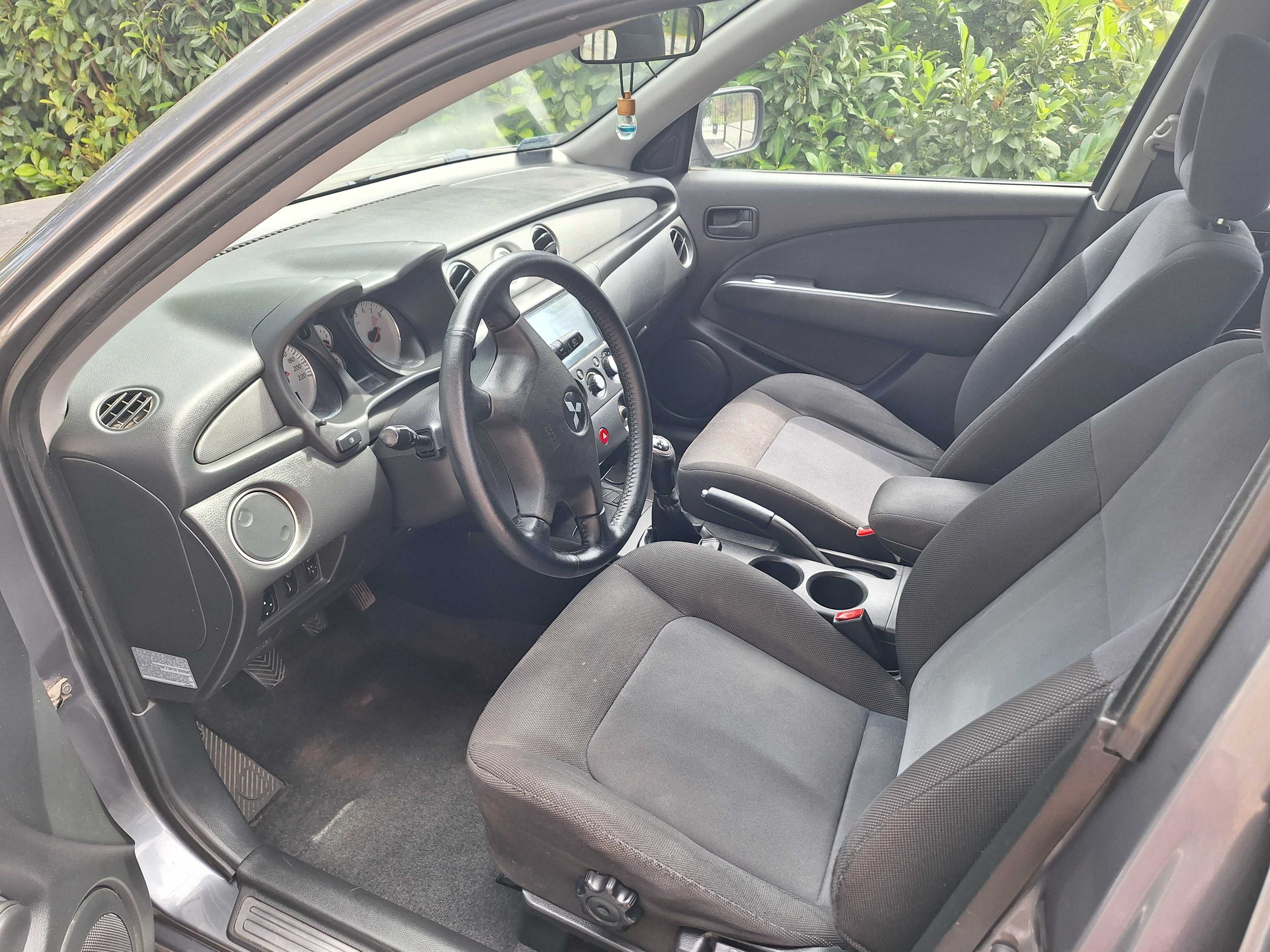 Mitsubishi Outlander I 2.0 benzyna