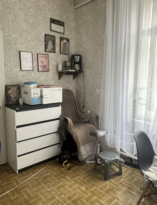 Здам в оренду місце для майстра манікюру та педикюру