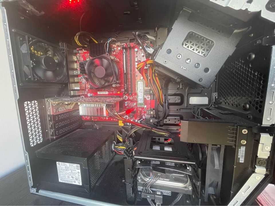 PC Gaming Omen 880-198 GTX 1060 & i7-8700 - Preço negociável