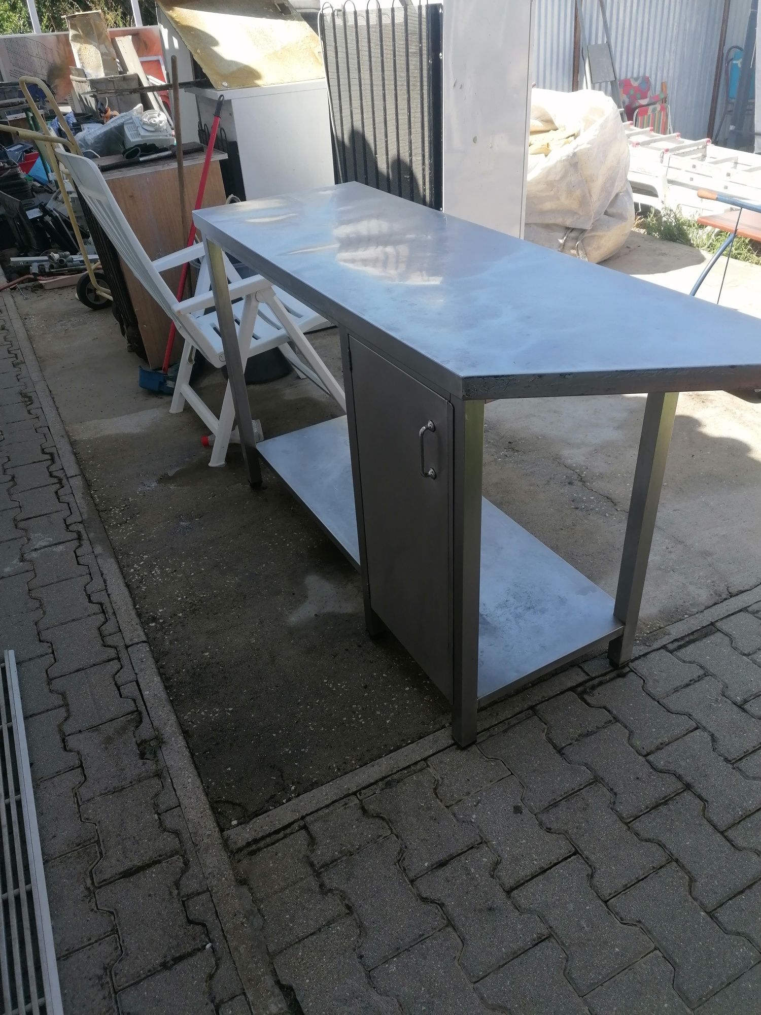 Bancada em inox com porta