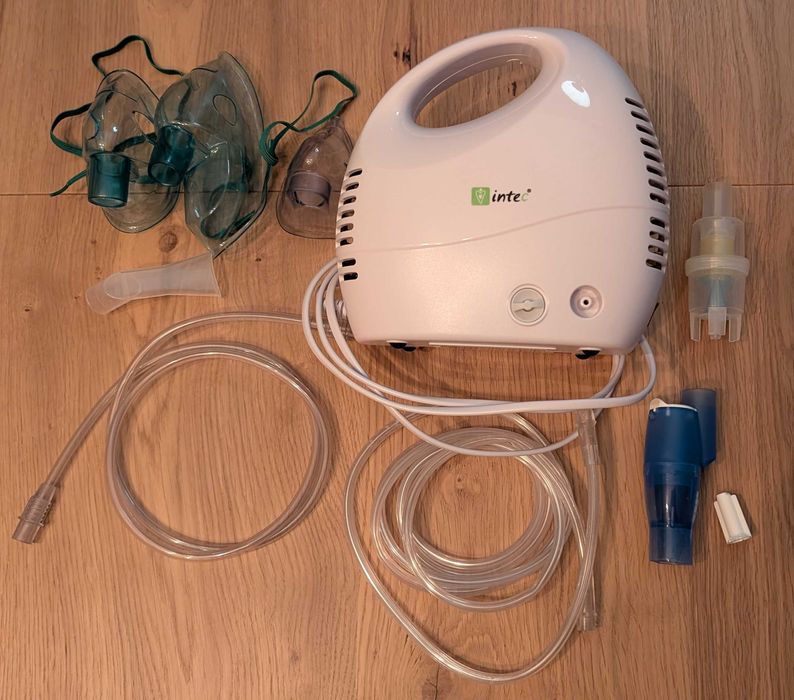 Inhalator INTEC CIRRO z zestawem