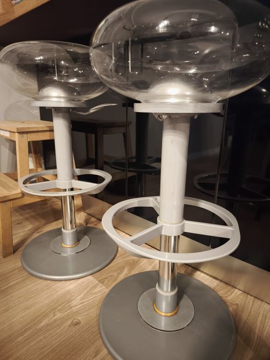 Banquetas/bancos altos da autoria do designer Archirivolto,