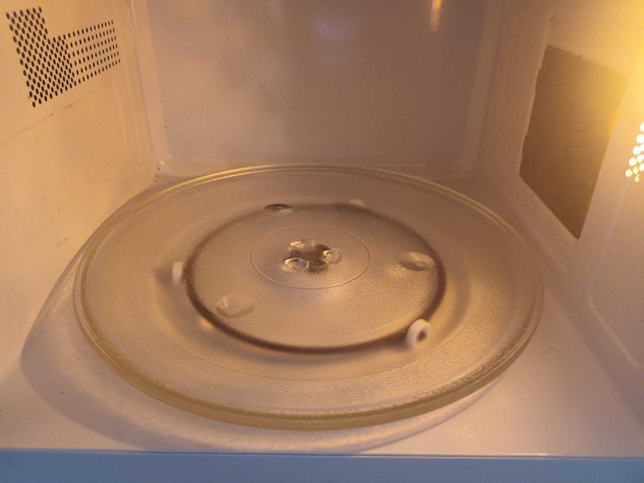 Micro Ondas Grill Candy CMG 25D CB