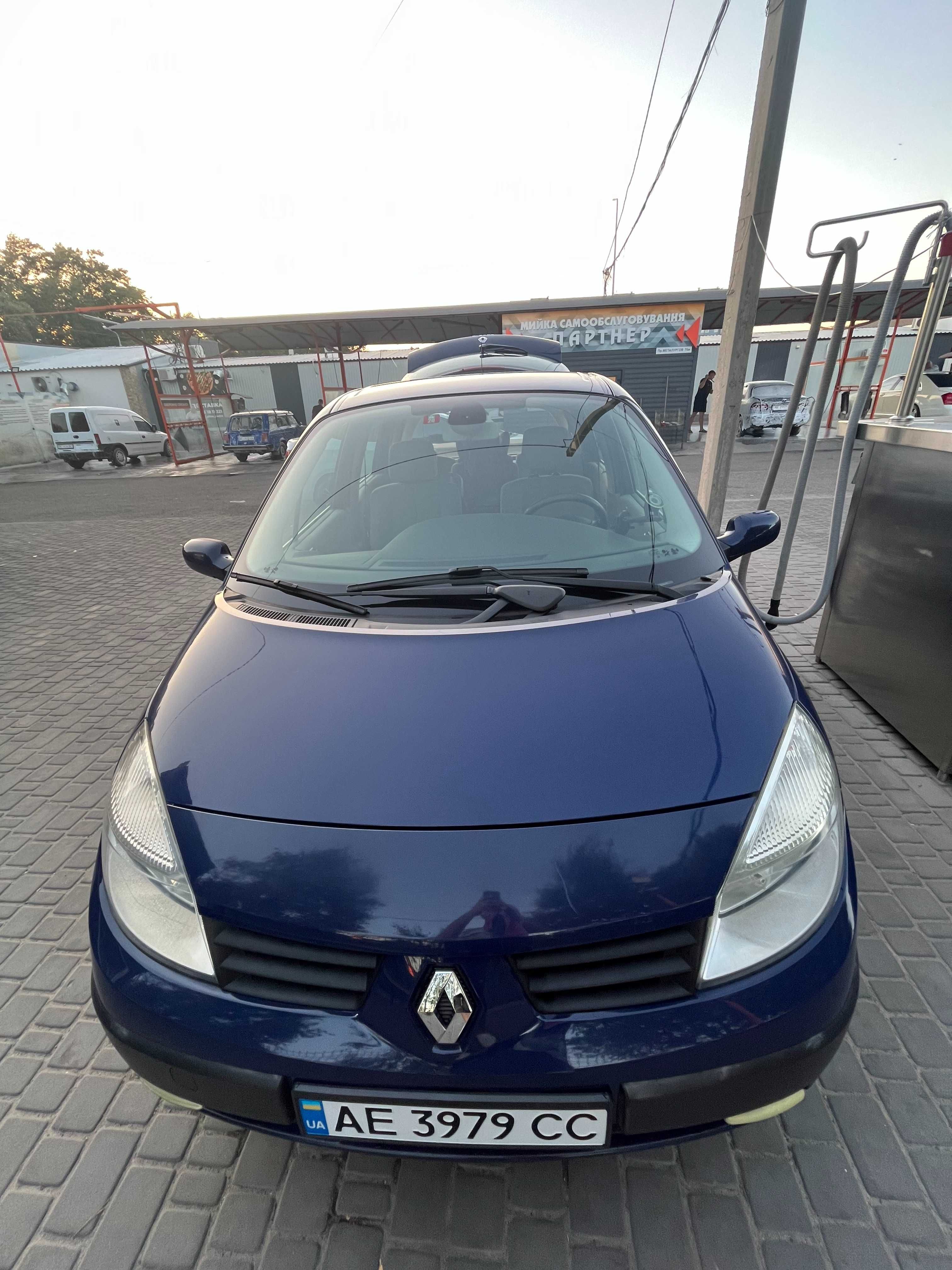 Продам Renault Scenic 2.0 бензин 2005р.