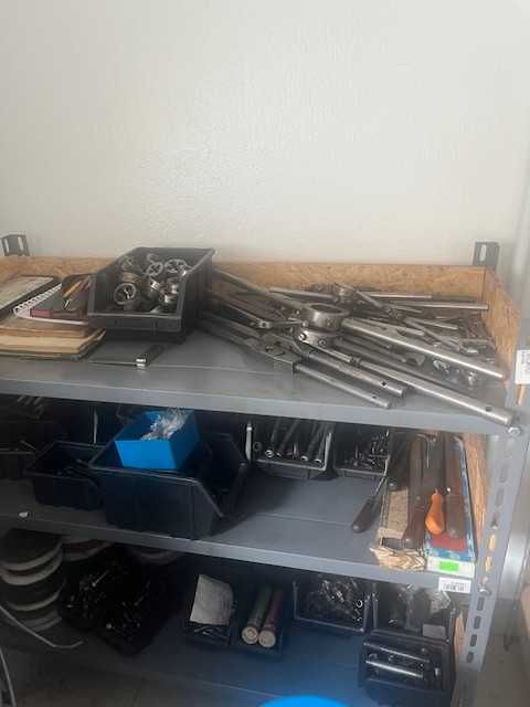 sprzedam narzędziownie