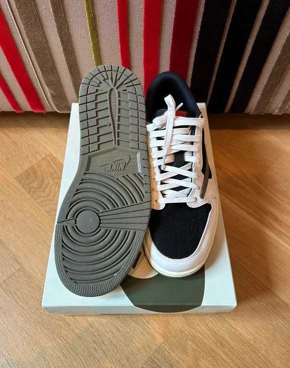Jordan 1 Retro Low OG SP Travis Scott Olive R.42