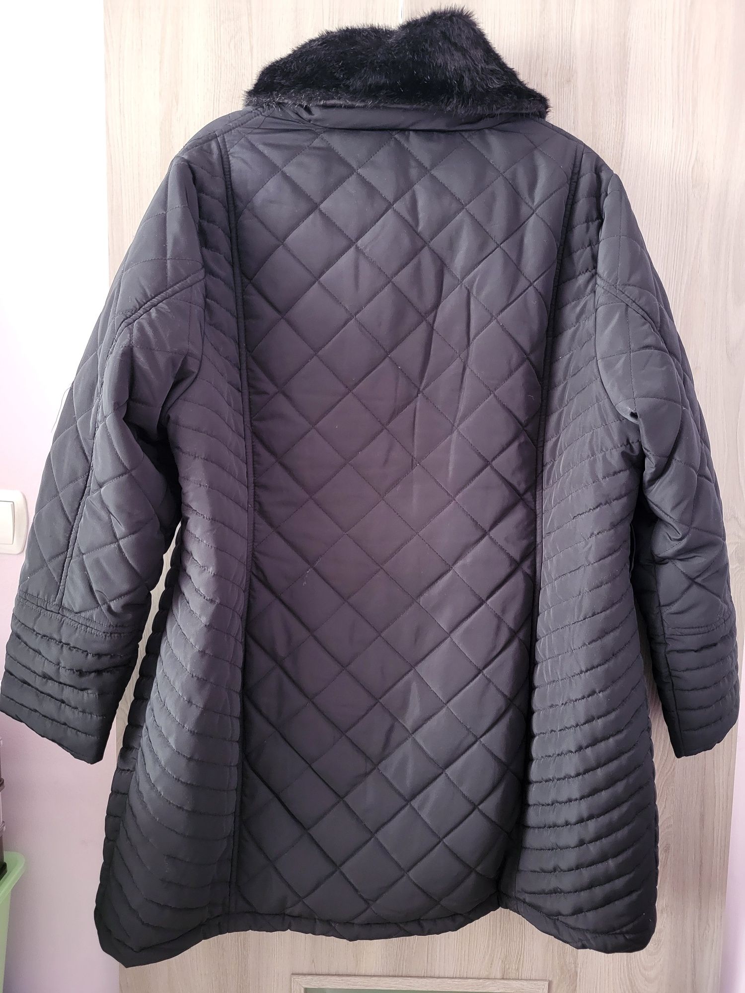 Kurtka zimowa Evans rozm 50 damska czarna z paskiem Plus size
