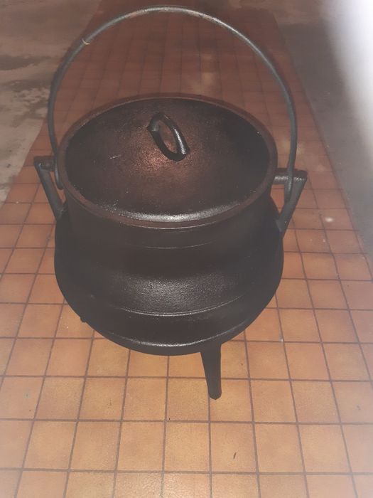 Panela em ferro nova de 14 L