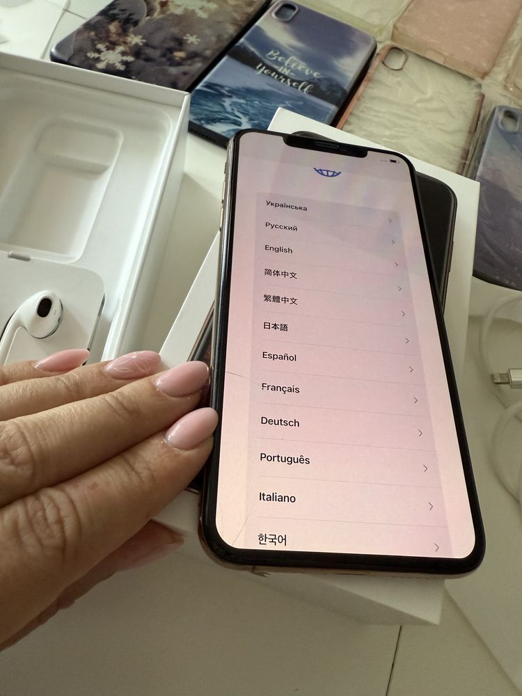 Продам свій iPhone XS Max 256 ГБ (Gold) — повний комплект + подарунки