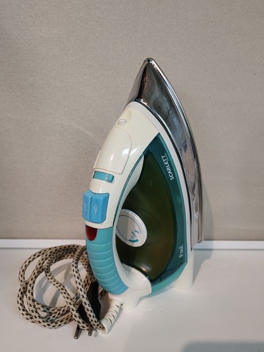 Утюг с отпаривателем Scarlet