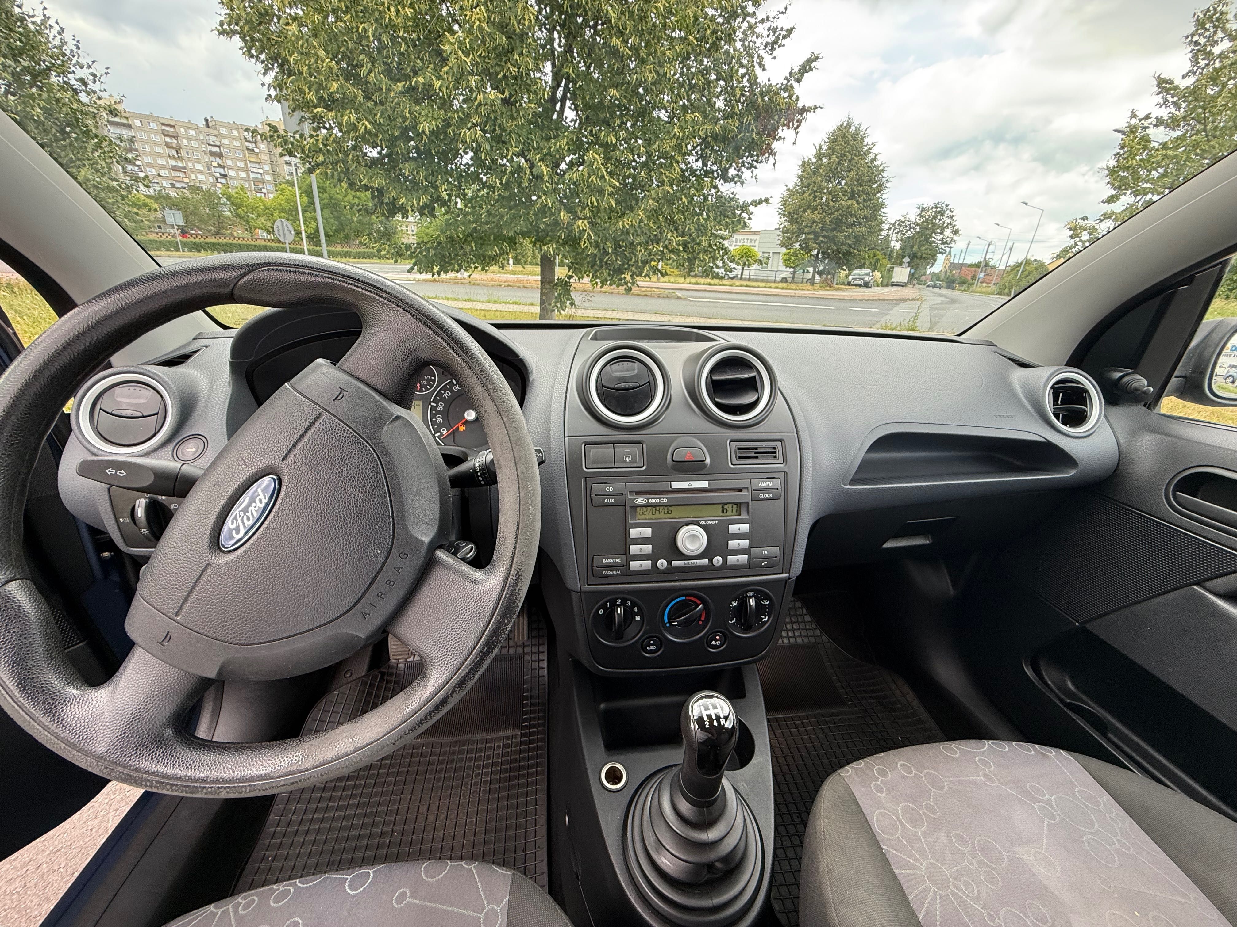 Ford fiesta 2006 1,3 benzyna niezawodny silnik