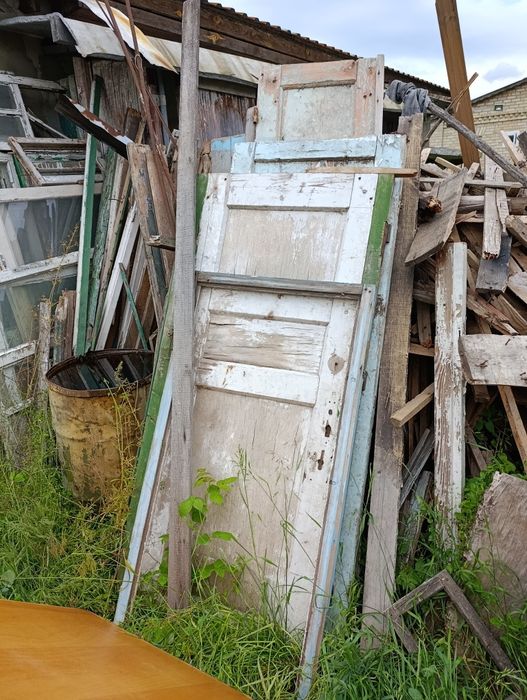 Безкоштовно дерев'яні рами , двері