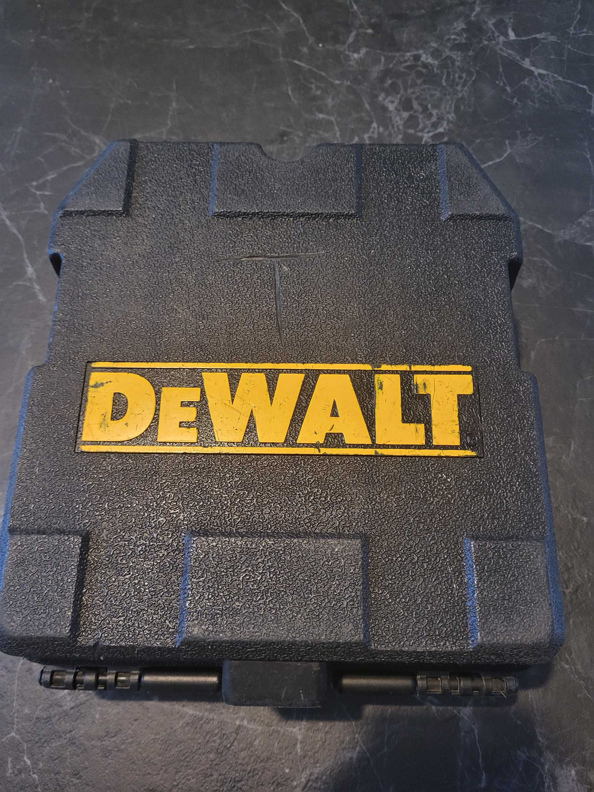 Laser kątowy Dewalt DW089