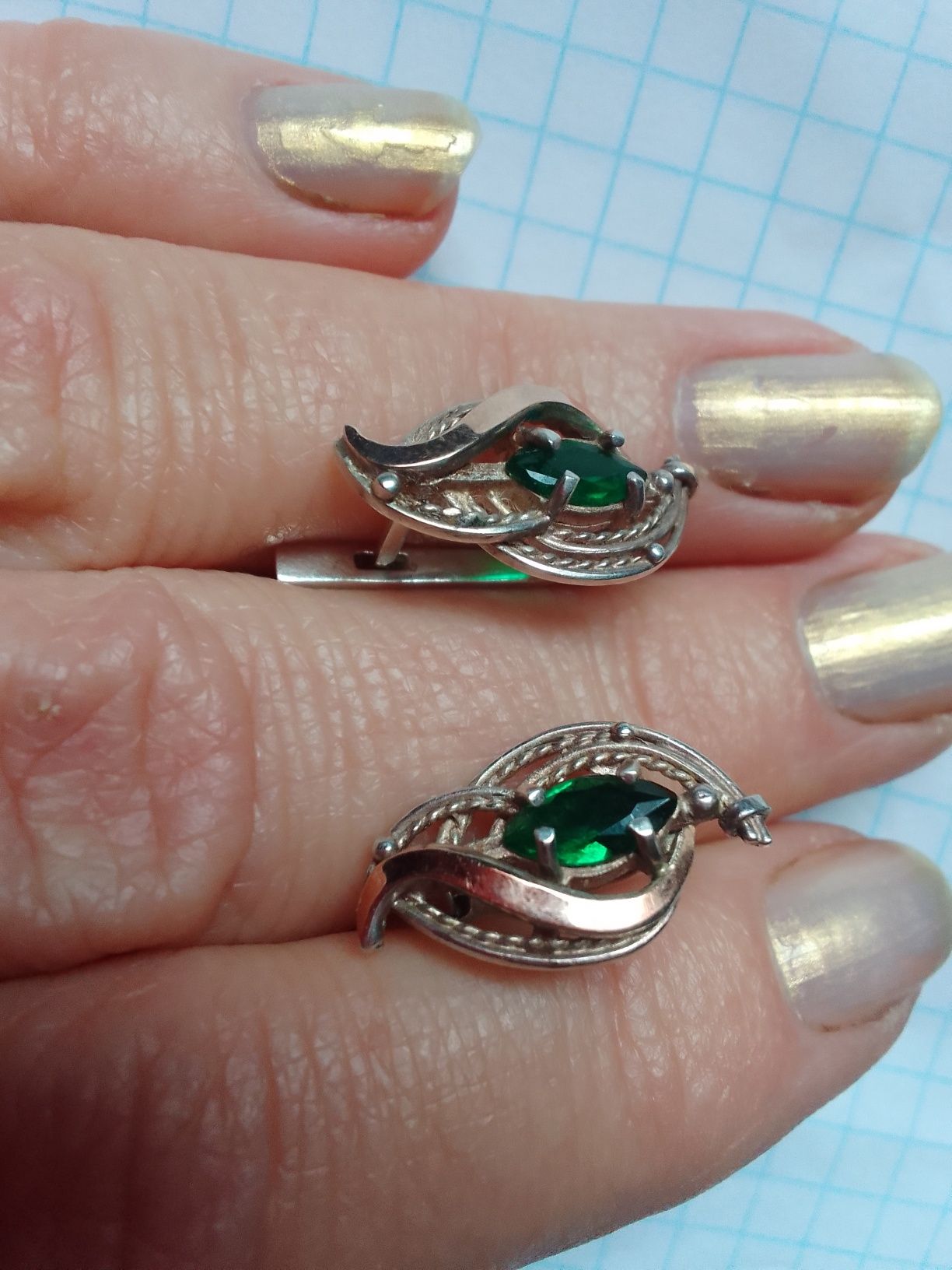 Сережки.Кулон серце . Срібло .і золото.циркон зелений
