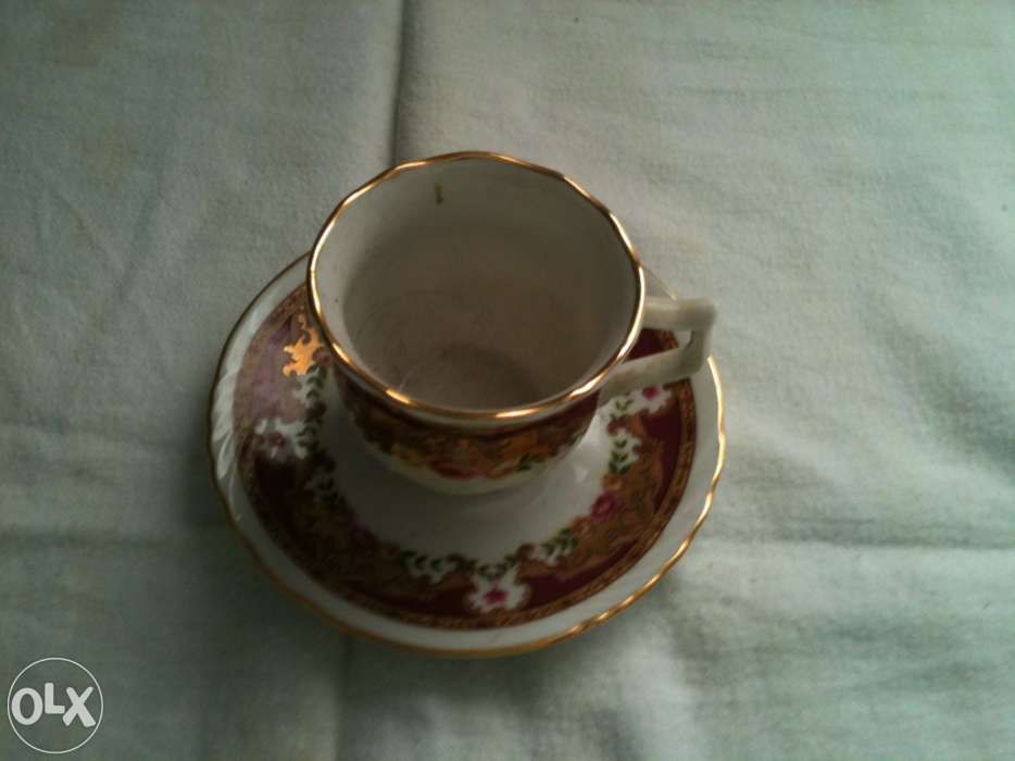 Antiguidade - Porcelana - chavena de café - Limoges