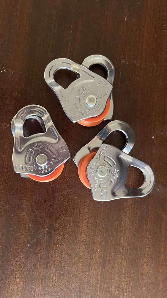 Roldanas Petzl (3 unidades) — Conjunto / Polias em Bom Estado