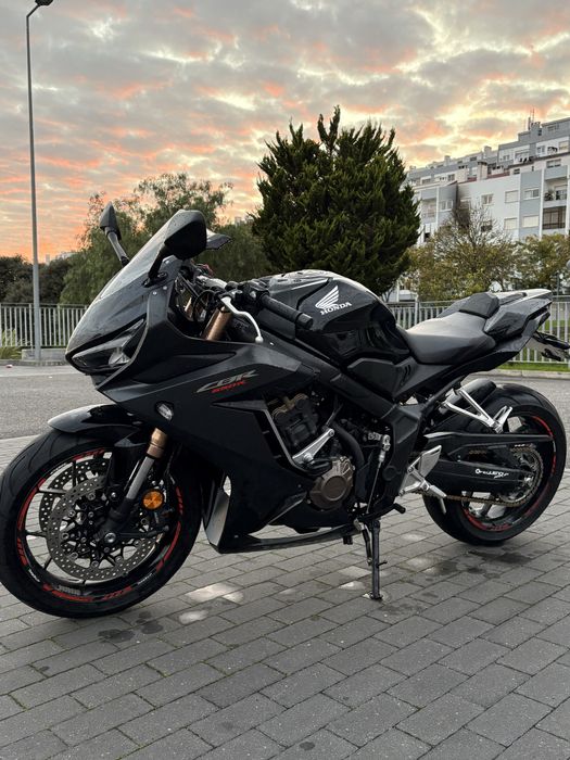Cbr 650r 35kw (livrete)