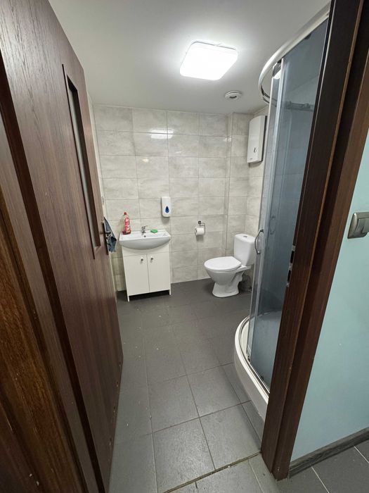 Do wynajęcia pomieszczenia  warsztatowo-garażowe na lotnisku w Legnicy