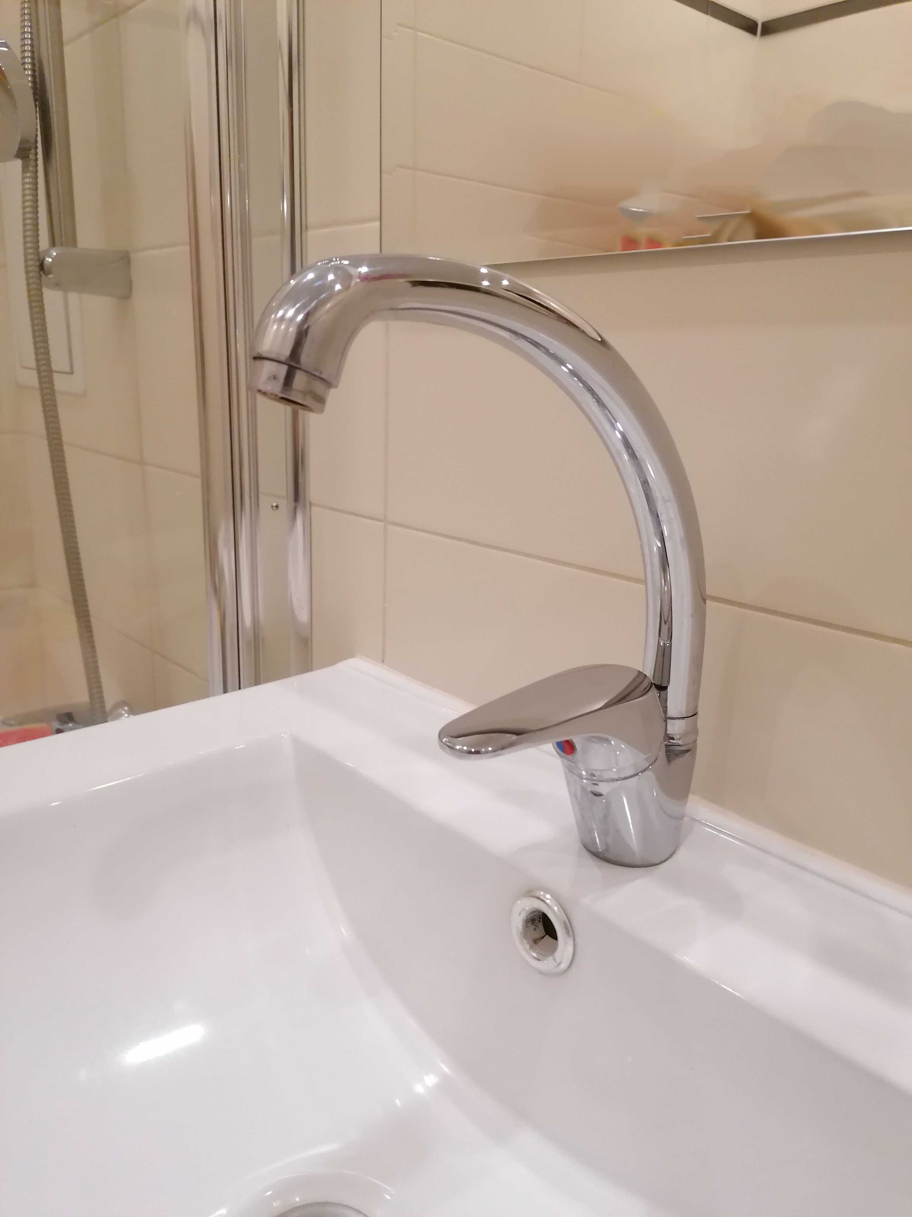 Szafka łazienkowa stojąca słupek, szafka z umywalka, bateria