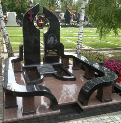Памятники гранитные. Мемориальные комплексы.