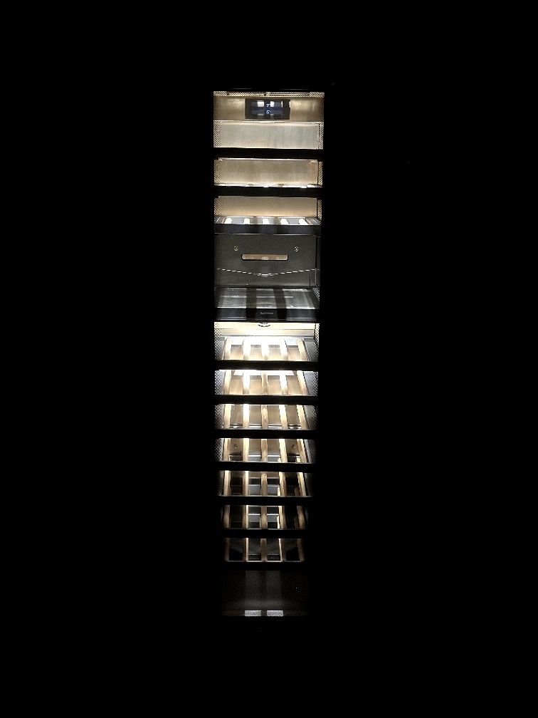 Винна шафа під забудову GAGGENAU серії Vario 400
