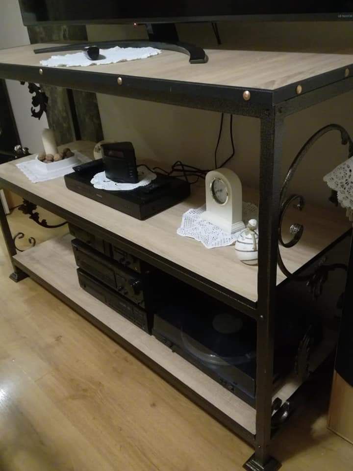 Łóżko kute + szafka pod telewizor ( handmade)