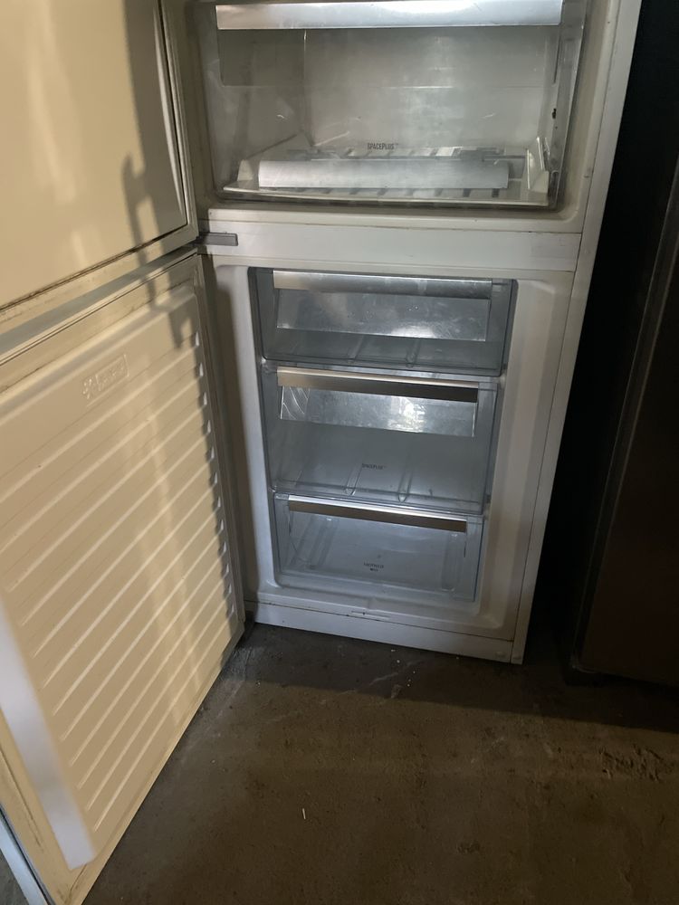 Холодильник вживаний двухкамерний