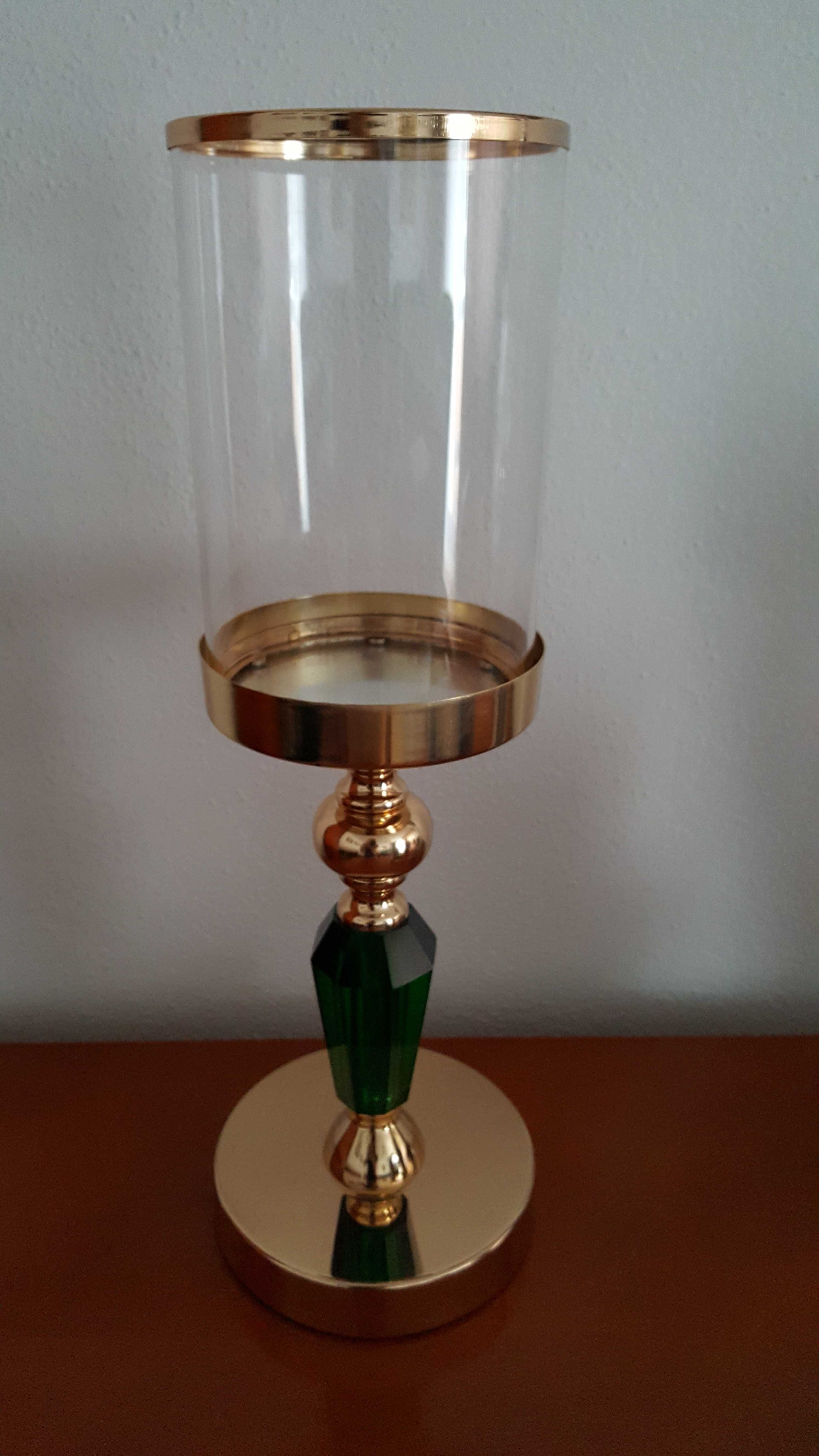 Lampion / świecznik szklany na nóżce barwy: złoty zielony