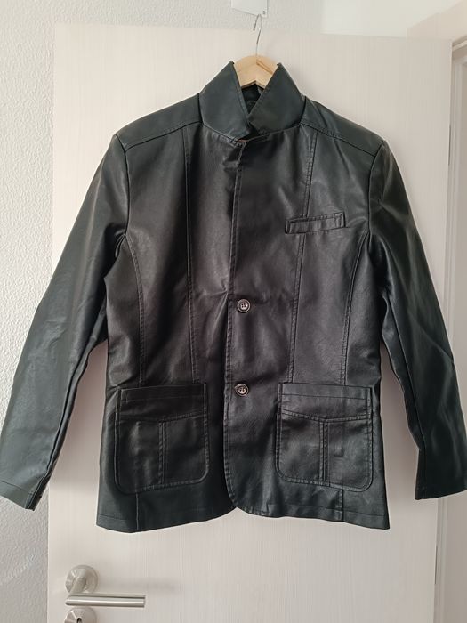 Casaco preto em pele