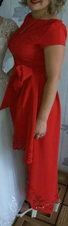 Червоне святкове плаття 48 розміру.