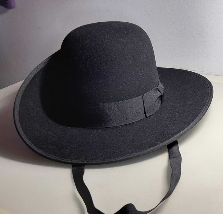 Chapéu de traje académico da ESSG curso de Enfermagem