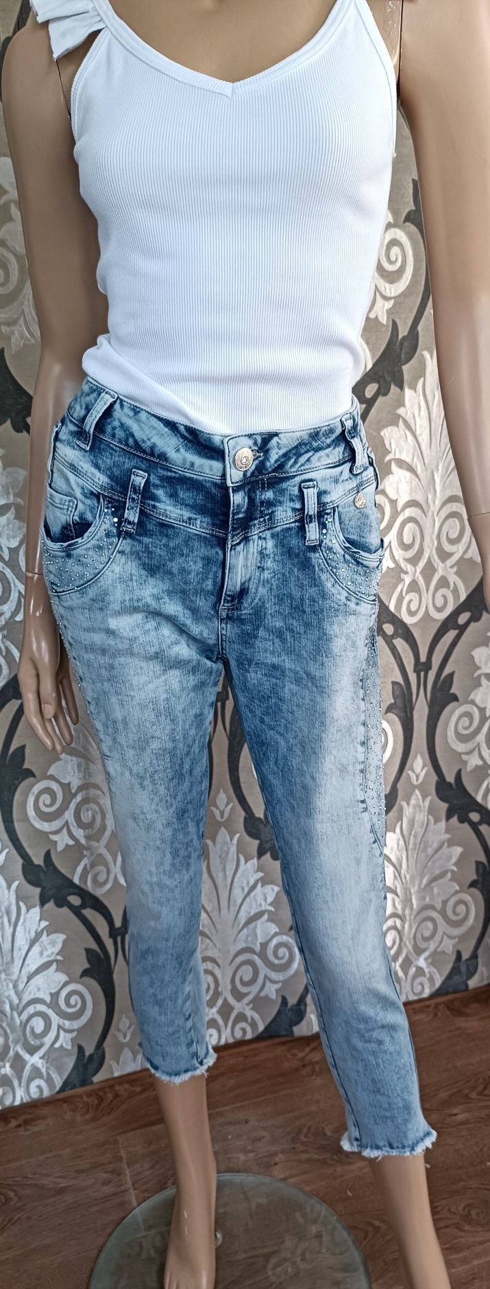 Tredy spodnie jeansowe z dżetami elastyczne skinny XL