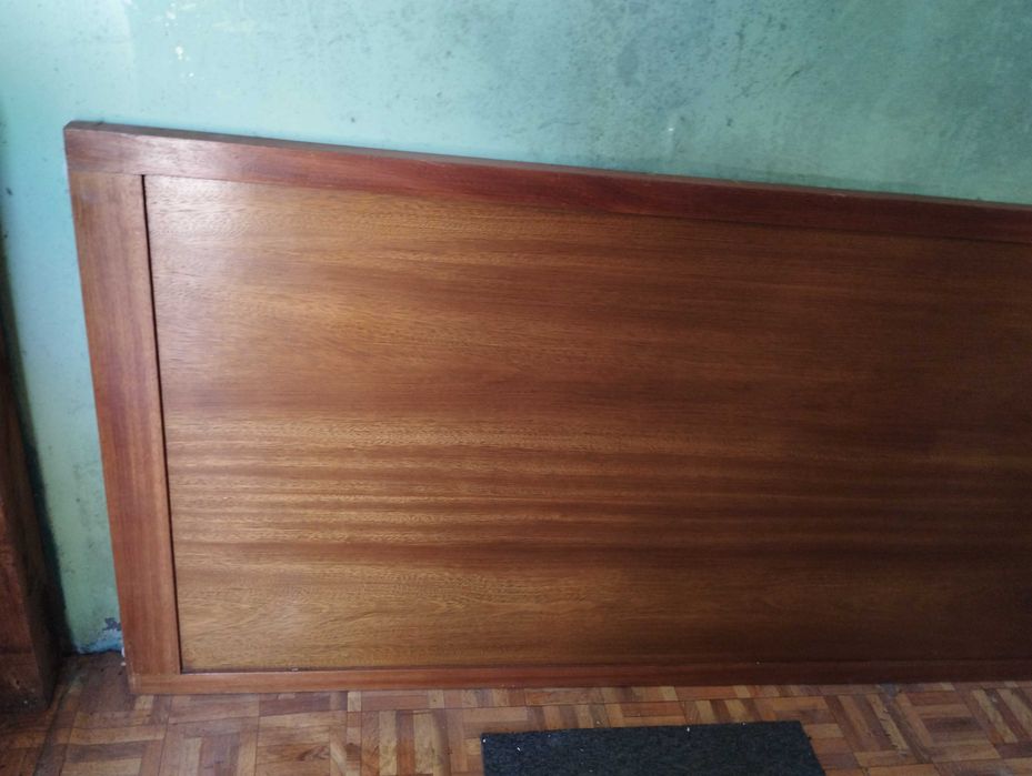 Portas de roupeiro em cerejeira