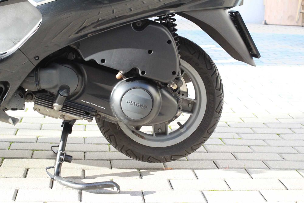 Piaggio X8 250ie (2007) | Pilot! | Transport 100km | Opłaty do 2026!