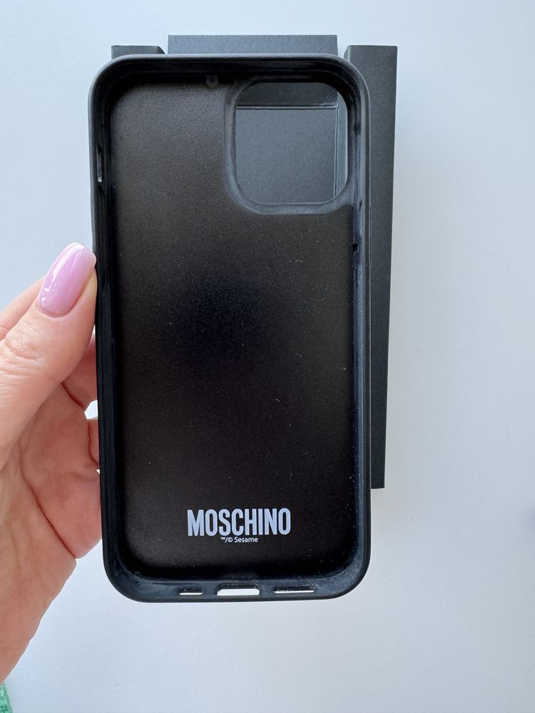 Чехол Moschino для iphone 12/12 pro