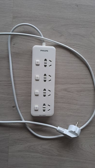 Extensao adaptador tomada electricidade chines china  portugal