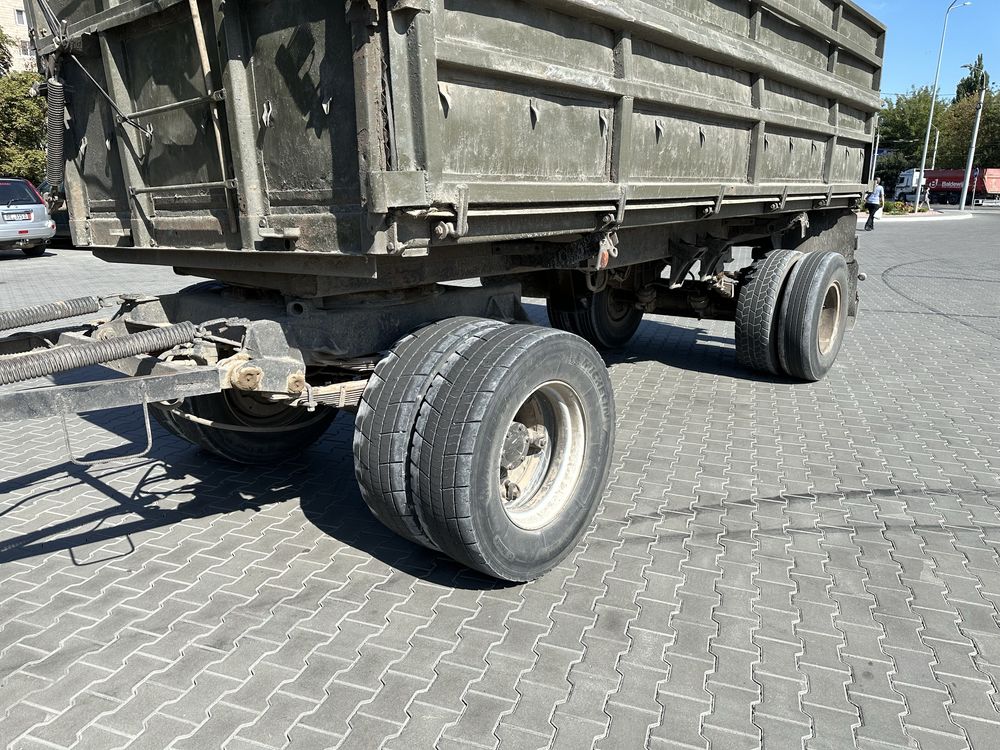 Прицеп Камаз ГКБ 8527 зерновоз