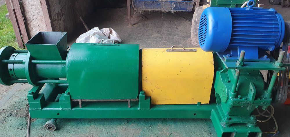 Обладнання маслоцеху, олійня, Київський маслопрес, маслобойня