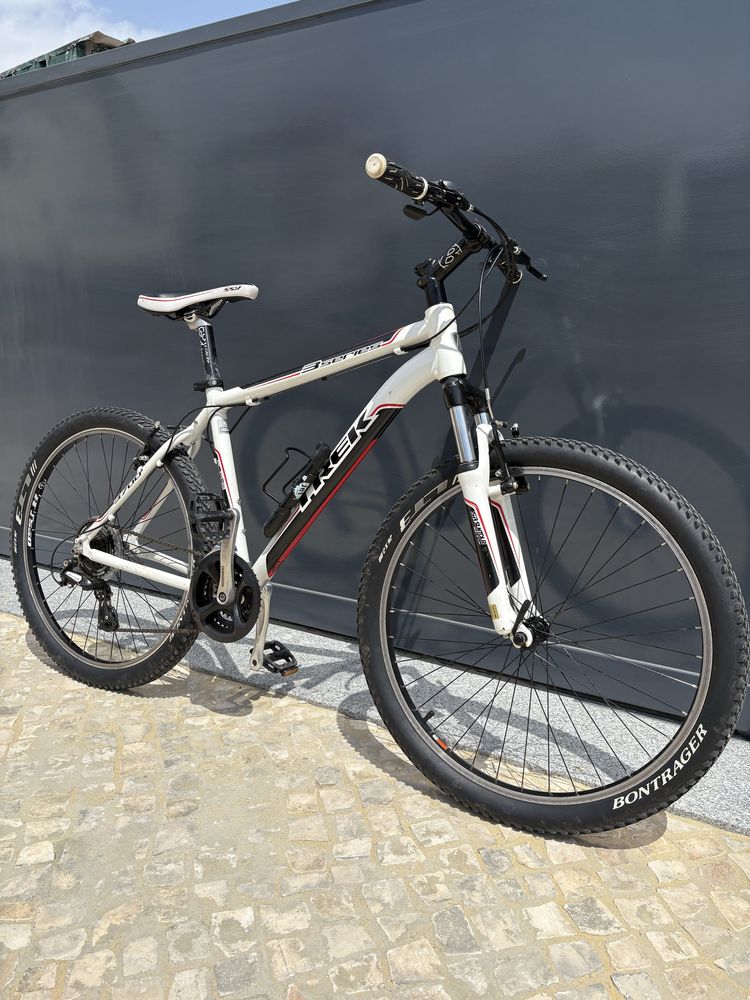 Bicicleta BTT TREK
