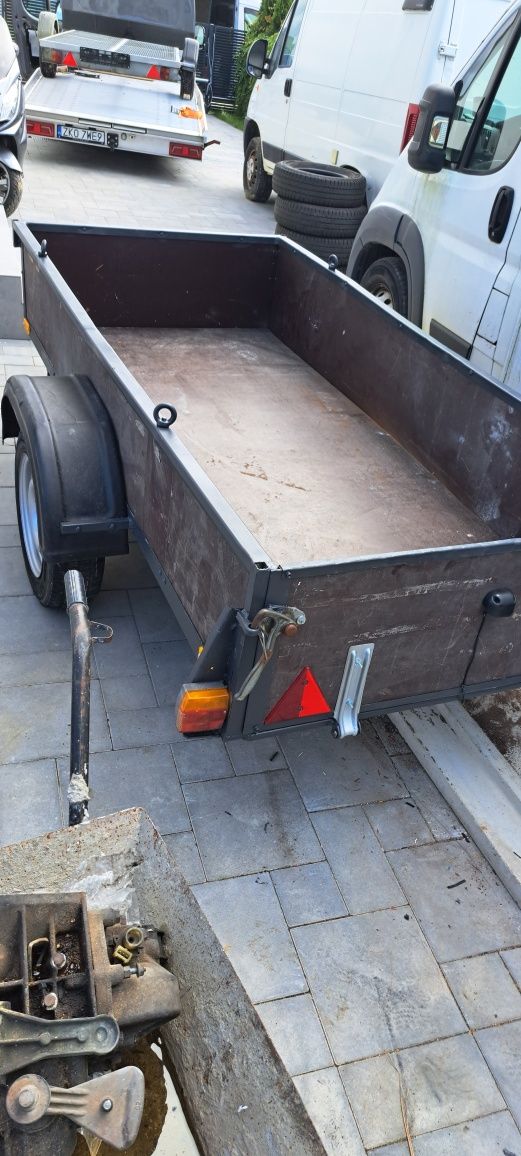 Przyczepka   750 kg