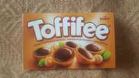 Toffifee orzech laskowy w karmelu kremie orzechowym i czekoladzie 125g