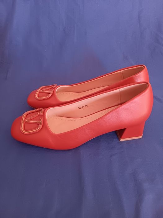 Sapato valentino para senhoras